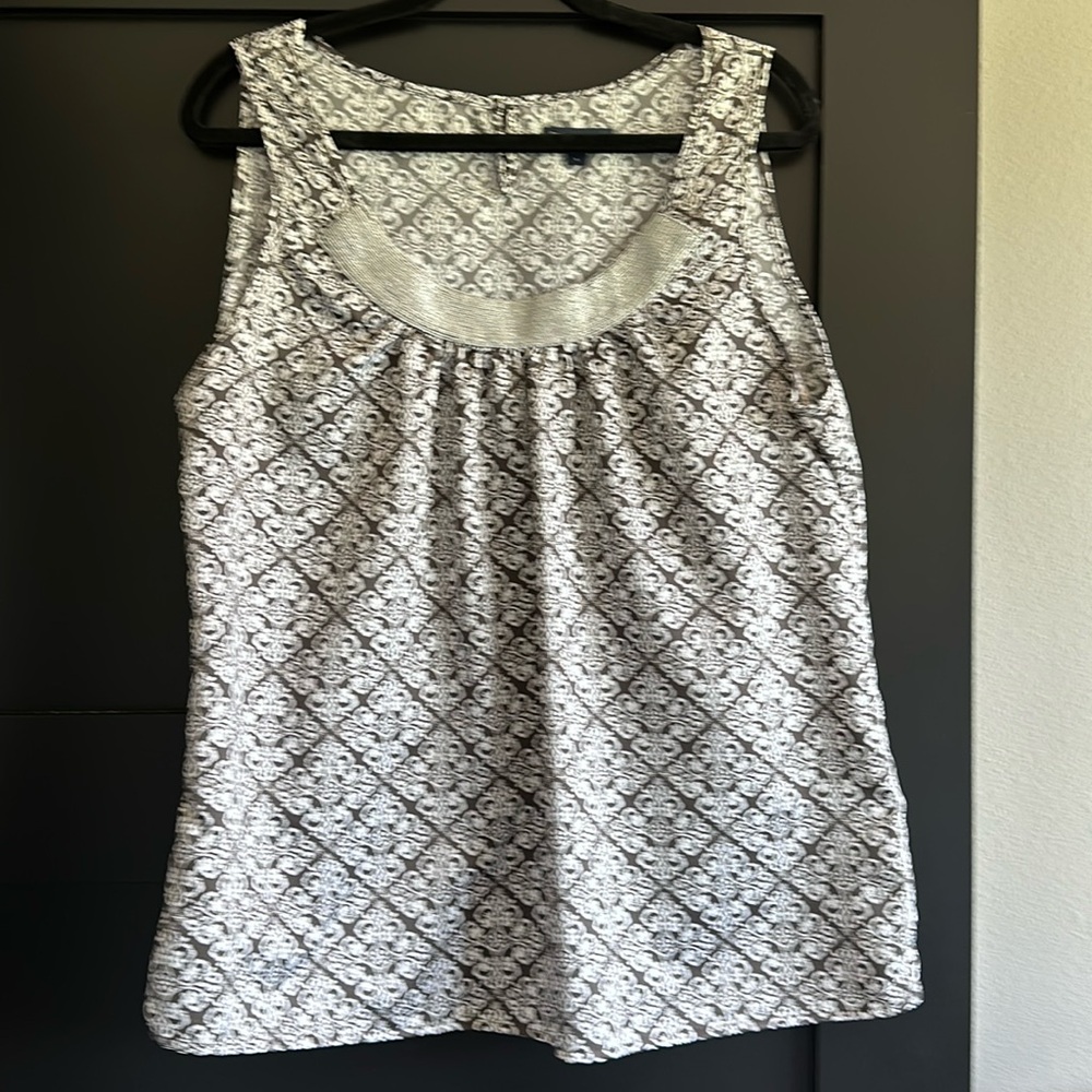 Ladies sleeves top